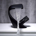 Skanto | AQUACASCADE Robinet de lavabo – Robinet de salle de bain moderne en cascade en laiton massif