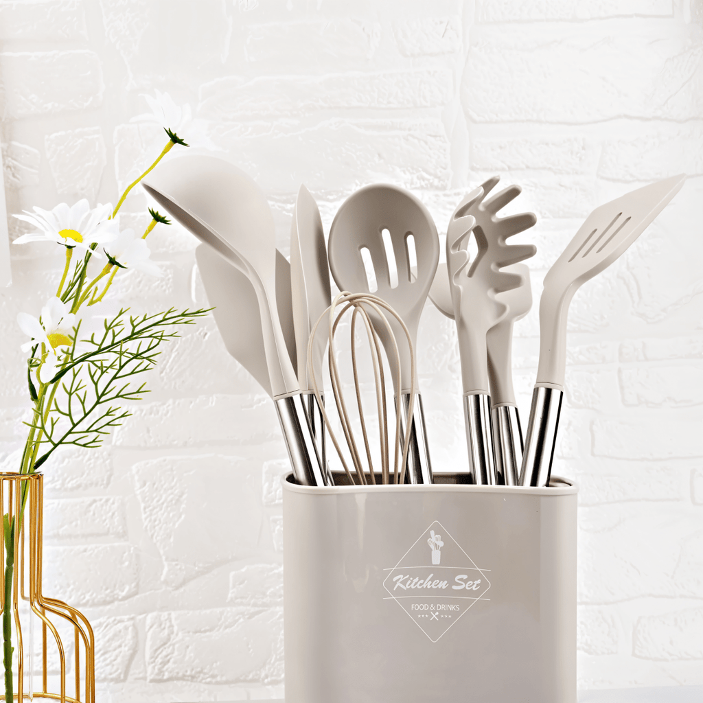 Ensemble d'ustensiles de cuisine moderne en silicone de 12 pièces - Poignées résistantes à la chaleur en acier inoxydable noir élégant pour une cuisine stylée