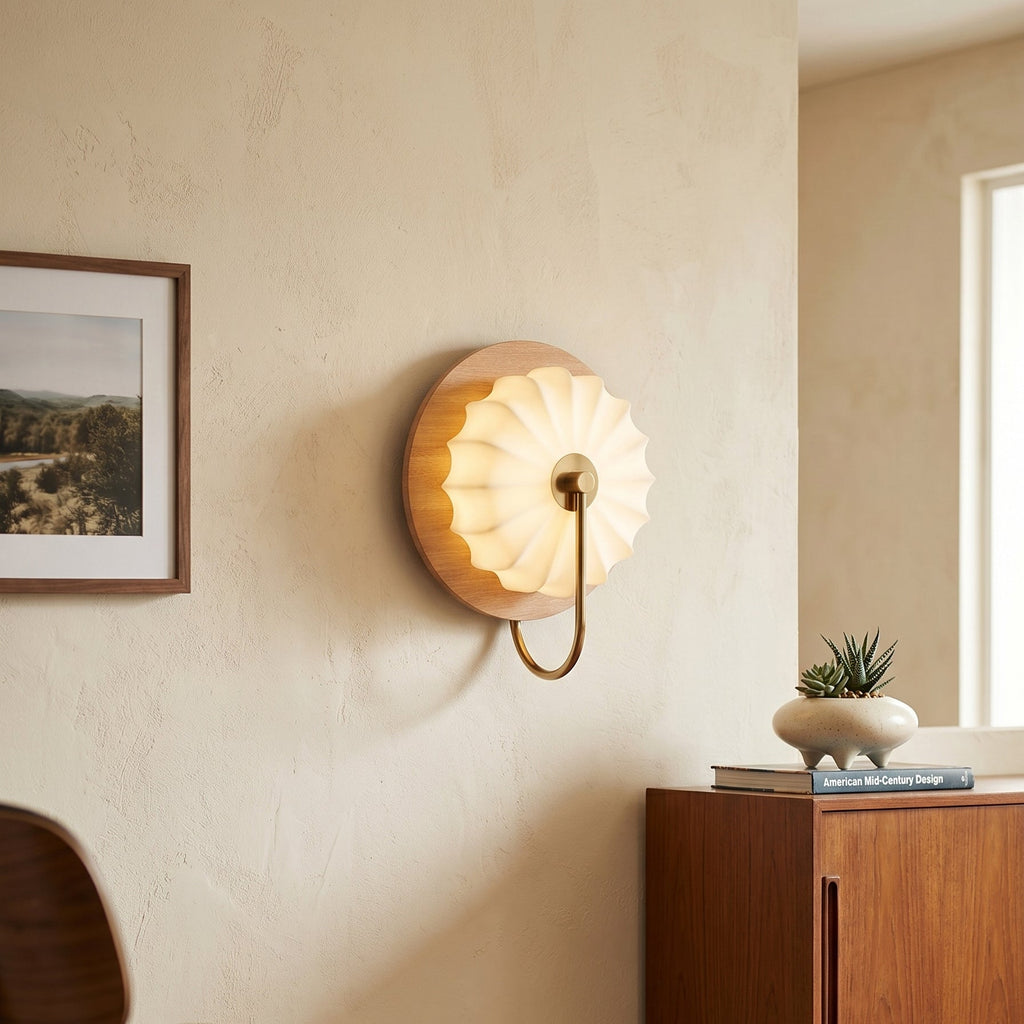 Applique Murale Avec Abat-jour en Tissu et Détails en Bois