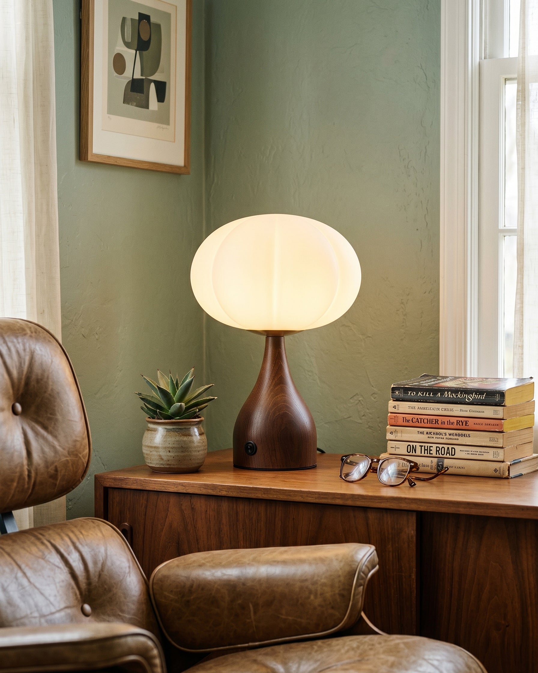 Lampe de Table Avec Verre Rippé Et Base Couleur Noyer