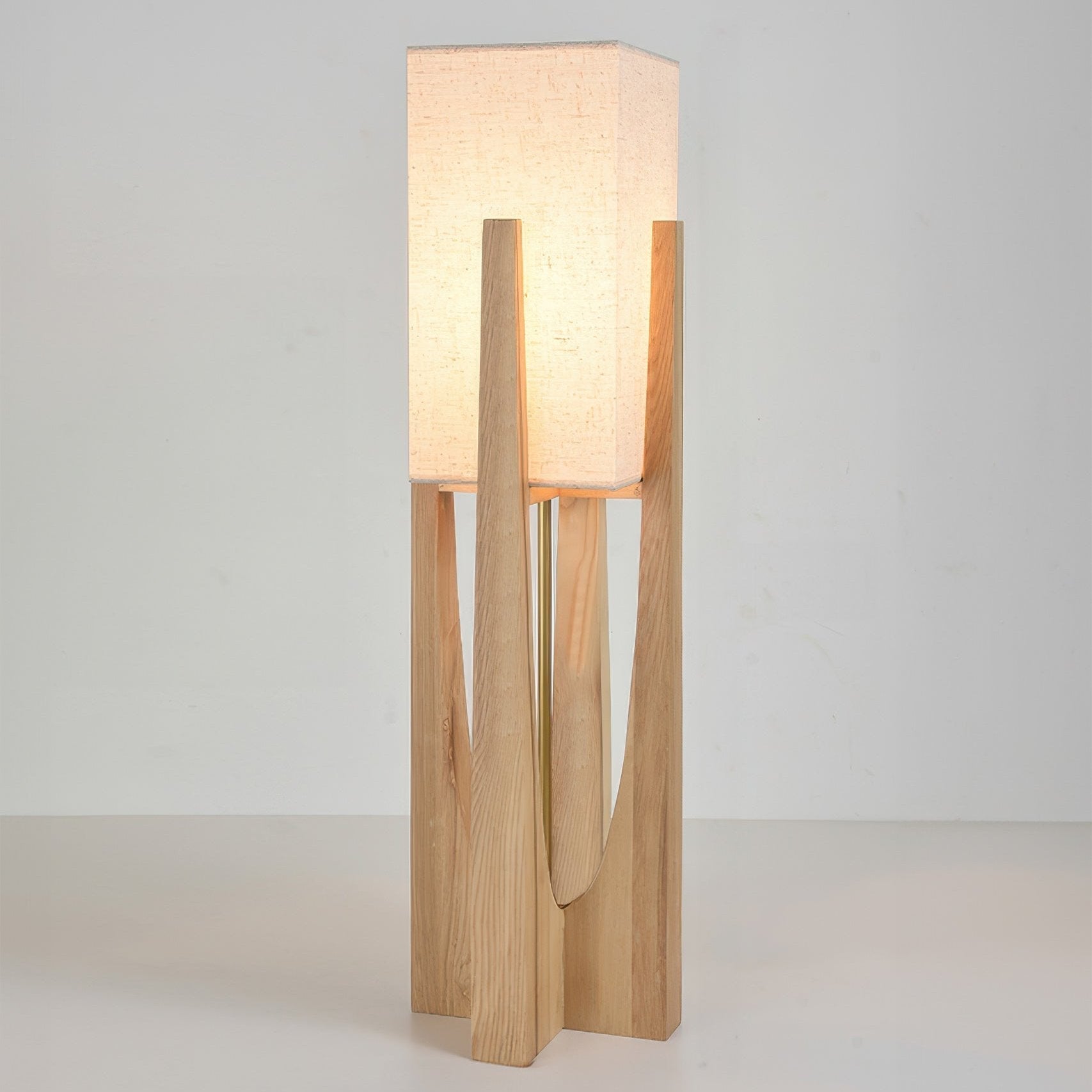 Lampe sur pied au design japonais en bois