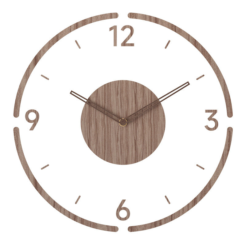 Simplicité nordique dans une horloge en bois