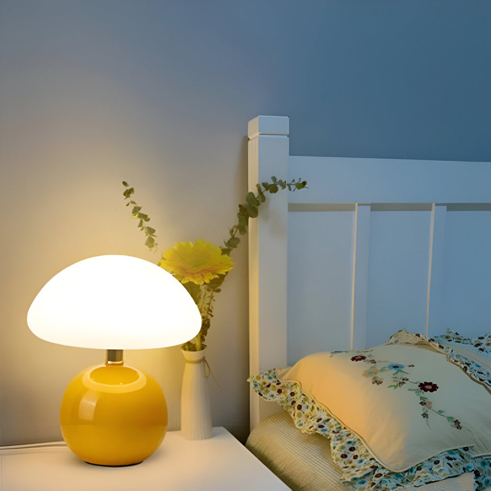 Mushora – Lampe de table inspirée du Bauhaus en forme de champignon avec 3 couleurs LED