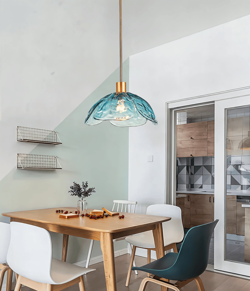 Suspension en verre coloré – design floral avec lumière LED