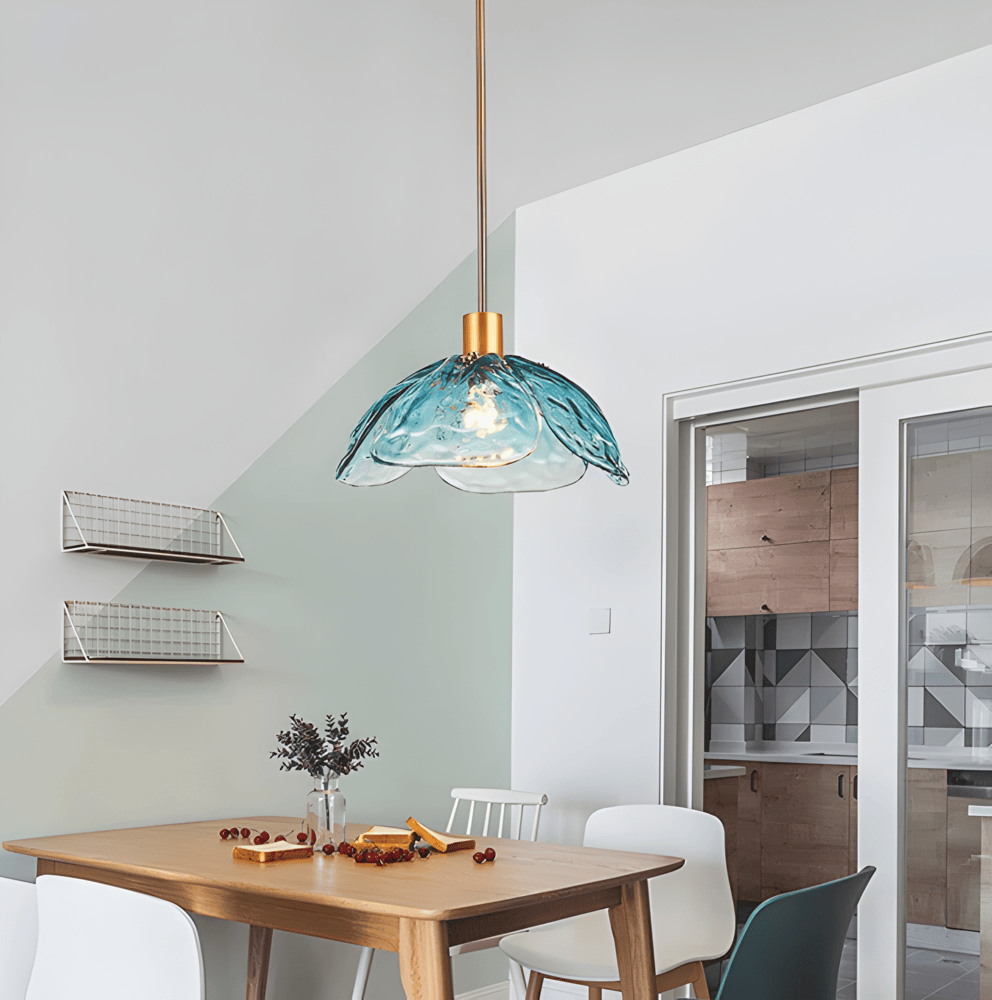 Suspension en verre coloré – design floral avec lumière LED