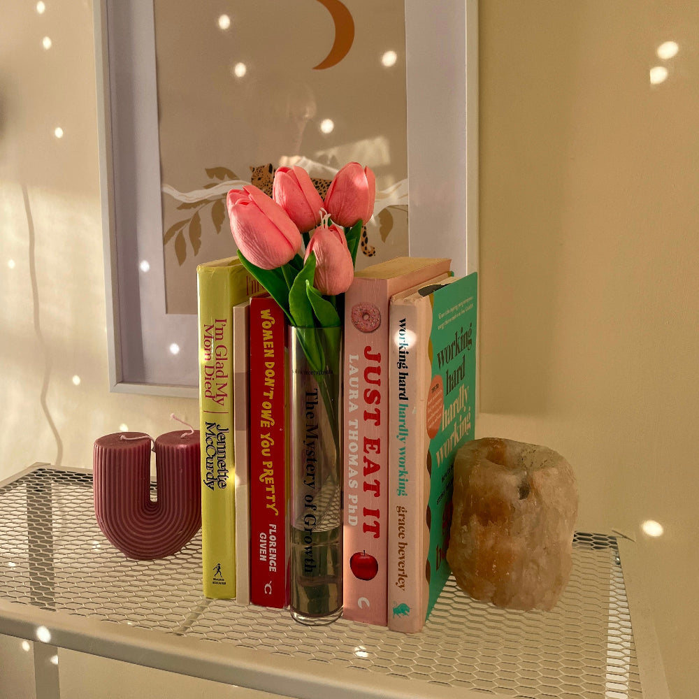 Vases transparents modernes pour des arrangements floraux élégants et une décoration stylée