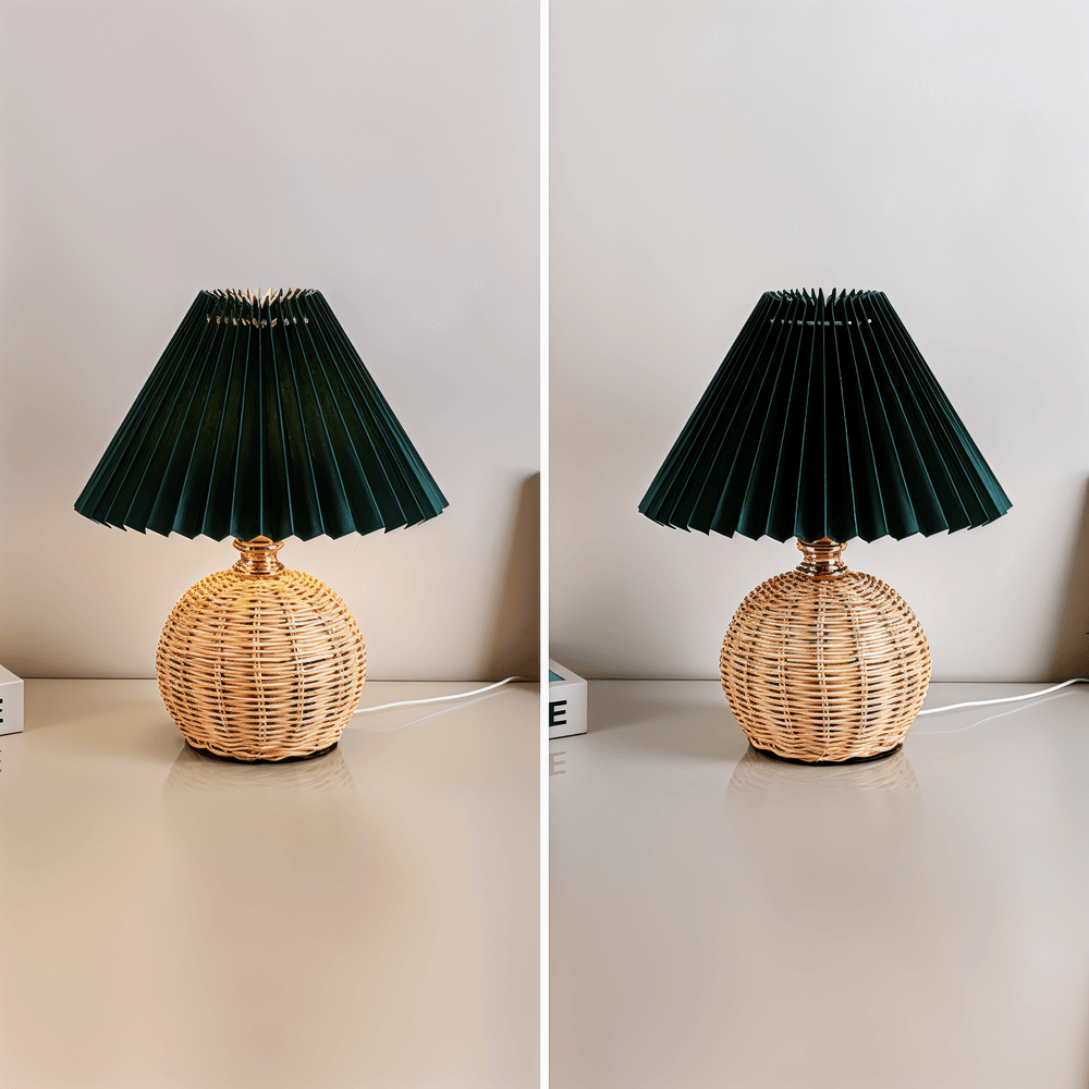 RaffiaGlow – Lampe de Table Plissée en Rotin au Design Rétro