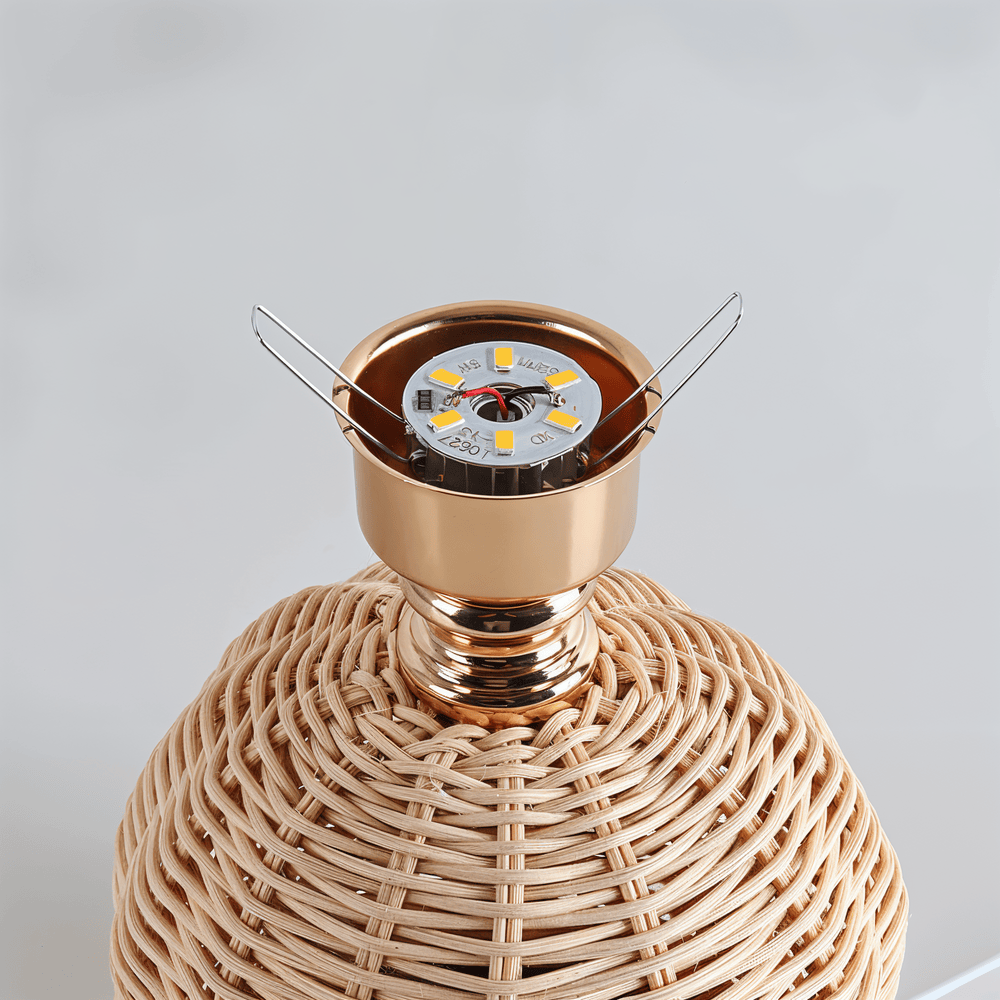 RaffiaGlow – Lampe de Table Plissée en Rotin au Design Rétro