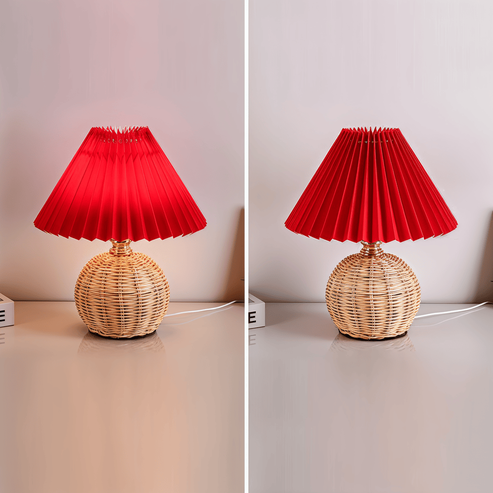 RaffiaGlow – Lampe de Table Plissée en Rotin au Design Rétro