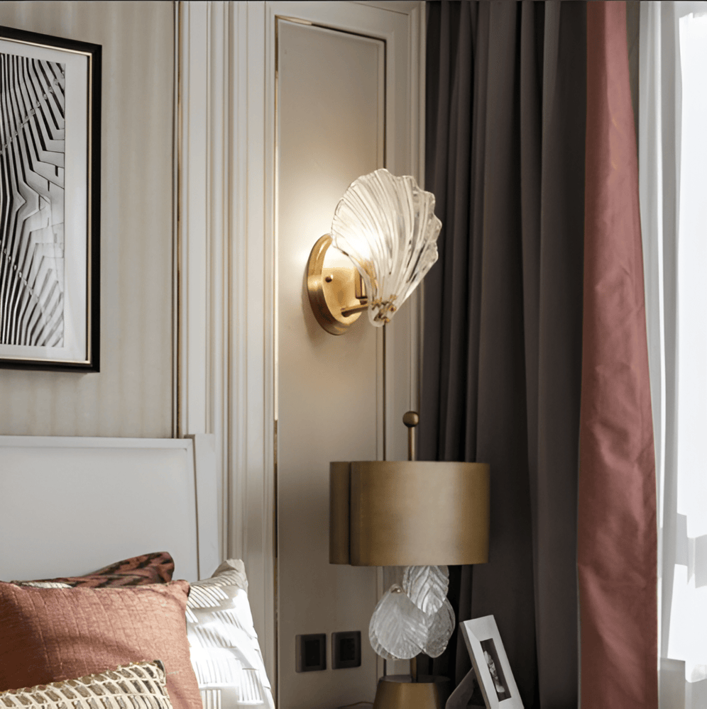 Applique murale en verre et laiton – design minimaliste avec éclairage chaleureux