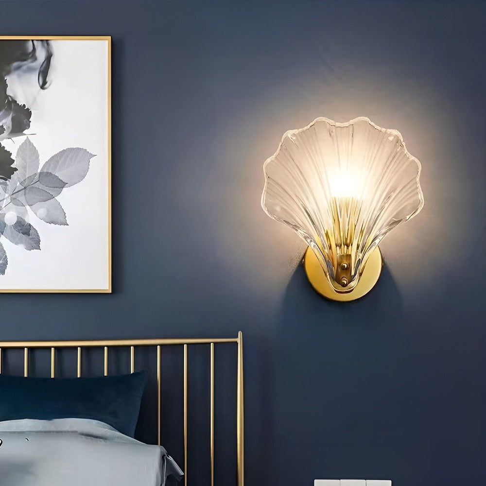 Applique murale en verre et laiton – design minimaliste avec éclairage chaleureux