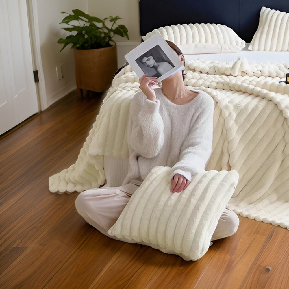 FlufforaSoft – Couverture en Fleece Luxueuse pour Moments de Détente et Confort à Domicile