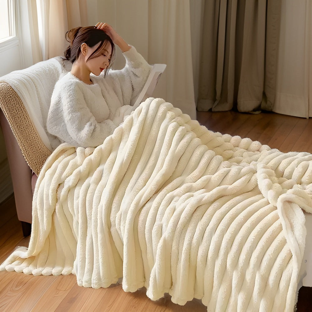 FlufforaSoft – Couverture en Fleece Luxueuse pour Moments de Détente et Confort à Domicile