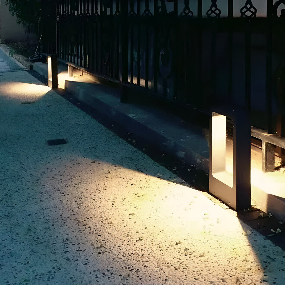 Pathora Beam – Lampe de Jardin LED Moderne en Design Noir (30/60/80 cm)
