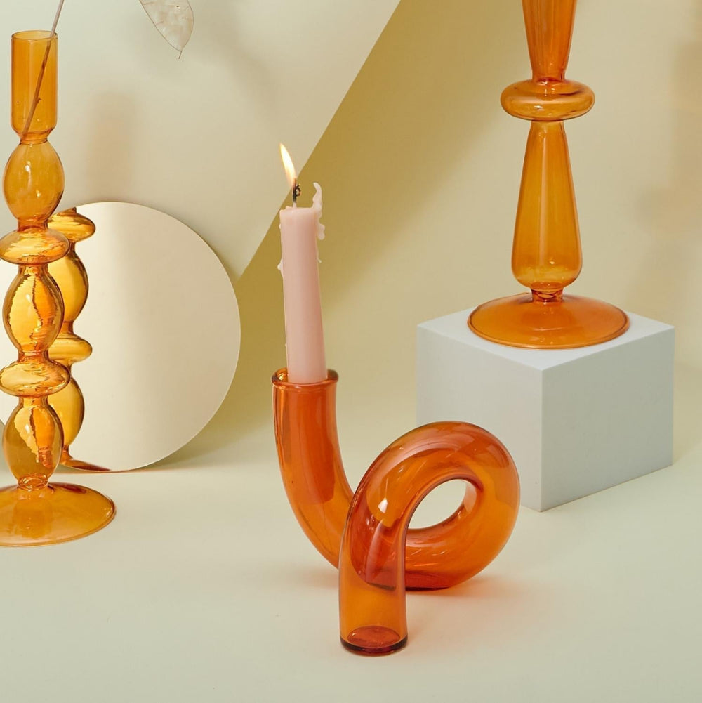 Vase en verre élégant avec bougeoir intégré pour une décoration de table stylée