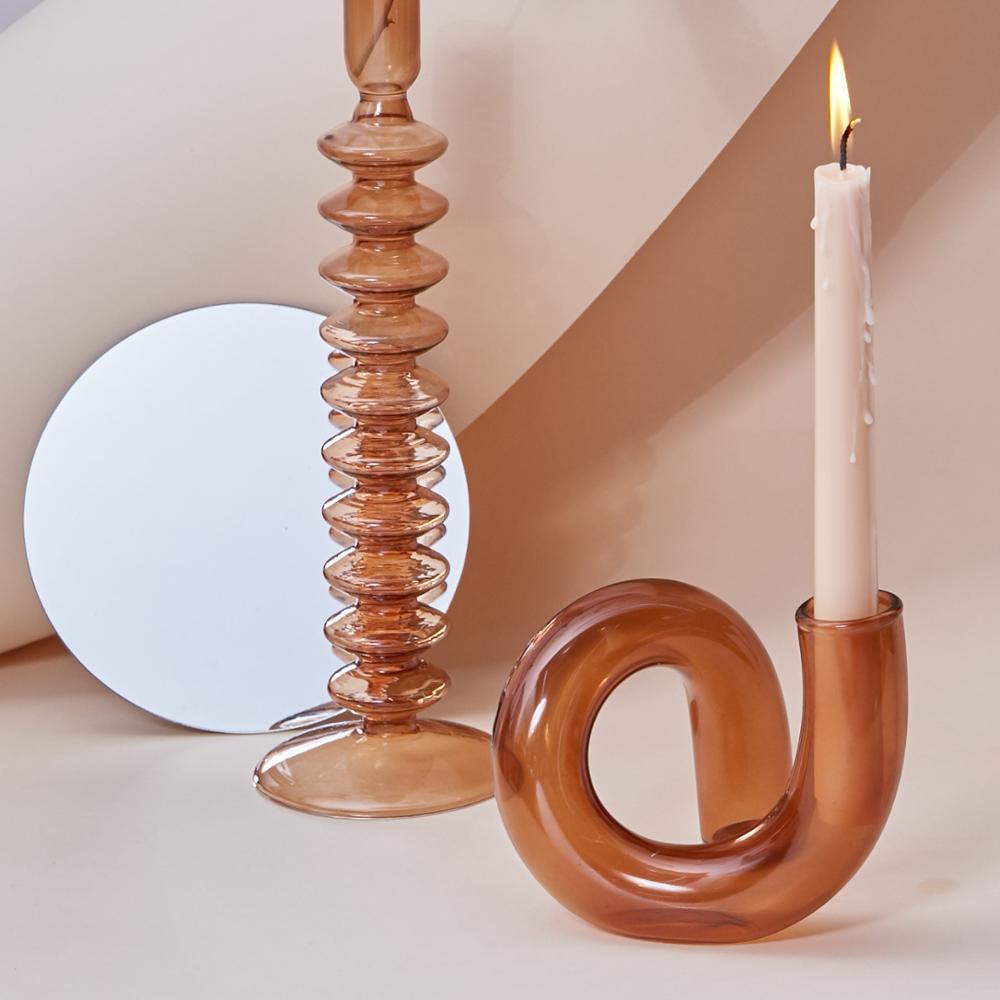 Vase en verre élégant avec bougeoir intégré pour une décoration de table stylée