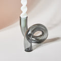Vase en verre élégant avec bougeoir intégré pour une décoration de table stylée