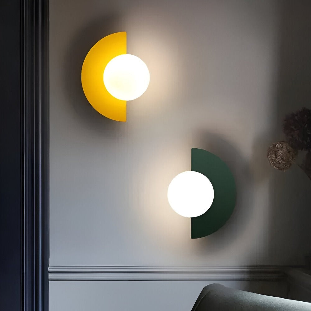 AuraSphere Applique Murale – Lampe en Verre Sphérique Moderne avec Design Plug-in