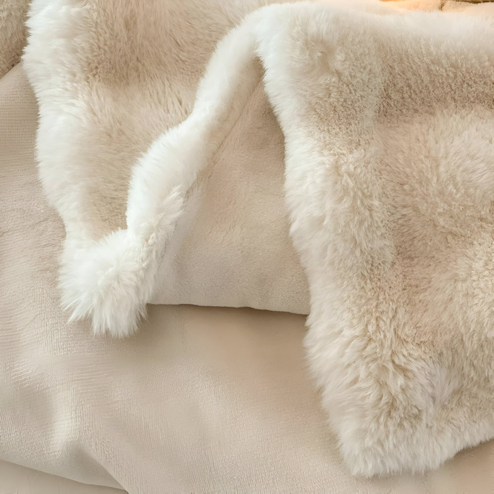 VelouraNest – Couverture Portable Luxueuse en Douce Fourrure Synthétique
