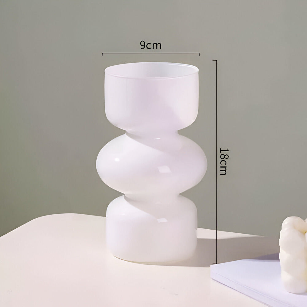Vases en verre nordiques polyvalents de différentes couleurs pour une décoration élégante