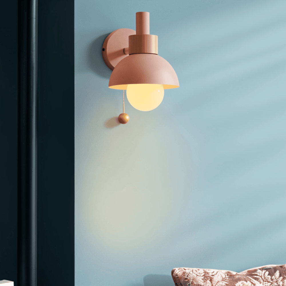 Applique murale en bois et métal – design pastel avec cordon de tirage