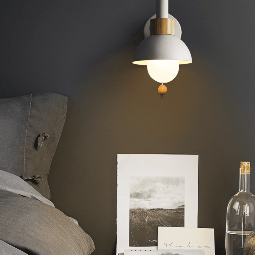 Applique murale en bois et métal – design pastel avec cordon de tirage