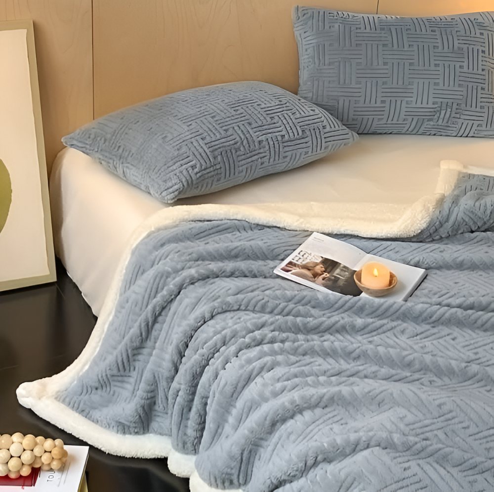 VeluraTwin – Plaid Doux Réversible avec Design Géométrique