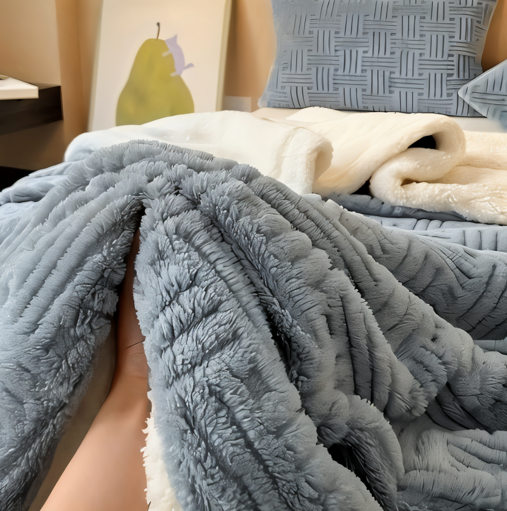 VeluraTwin – Plaid Doux Réversible avec Design Géométrique