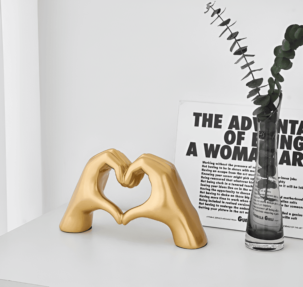 Sculpture de mains entrelacées – décoration moderne de l'amour