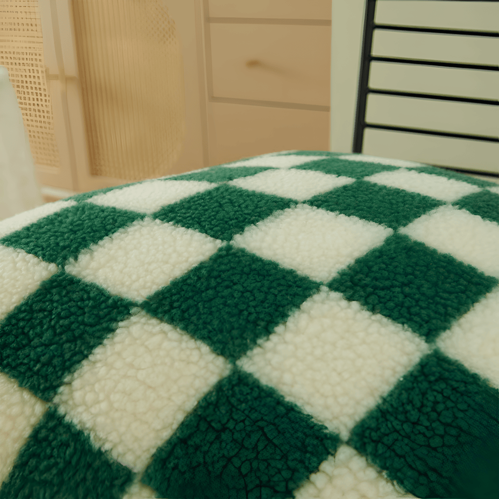 Housse de Coussin Élégante en Motif Échiquier en Vert Matcha et Brun Riche