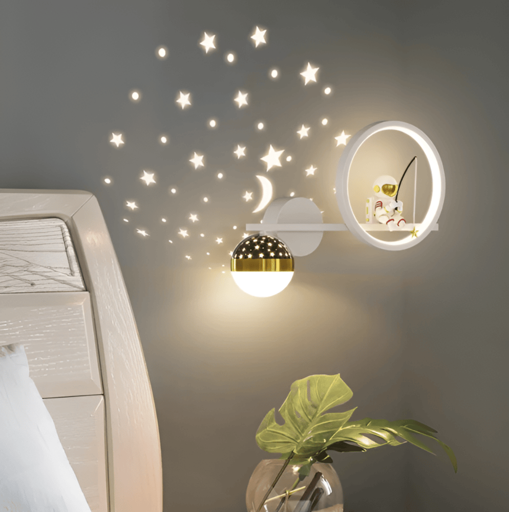 StarLight - Applique Murale pour Enfants - Projecteur d'Étoiles Astronaute Lampe de Nuit LED