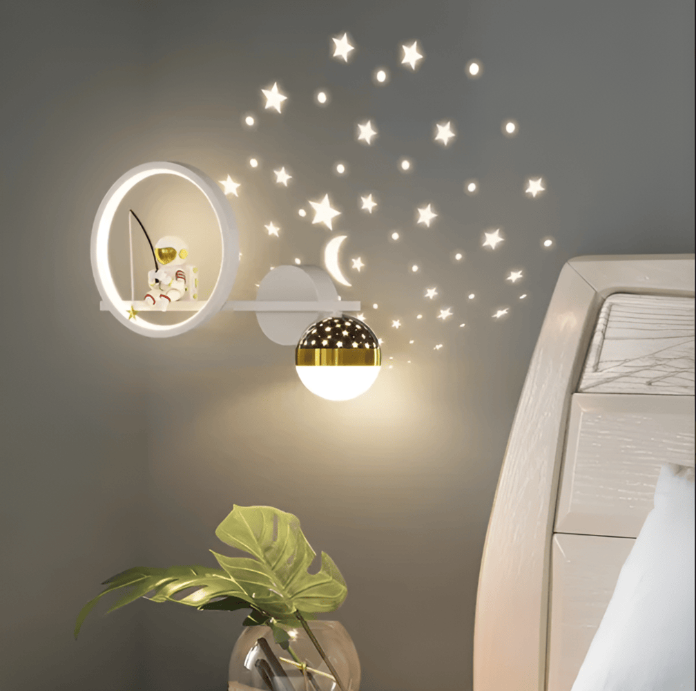 StarLight - Applique Murale pour Enfants - Projecteur d'Étoiles Astronaute Lampe de Nuit LED