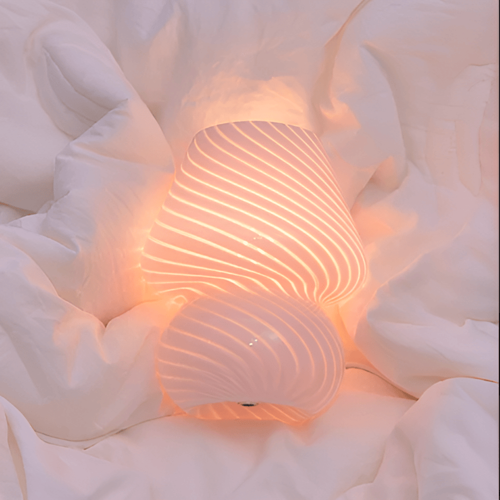 Striped Glow - Une Lampe de Bureau Soufflée à la Main en Verre Rayé