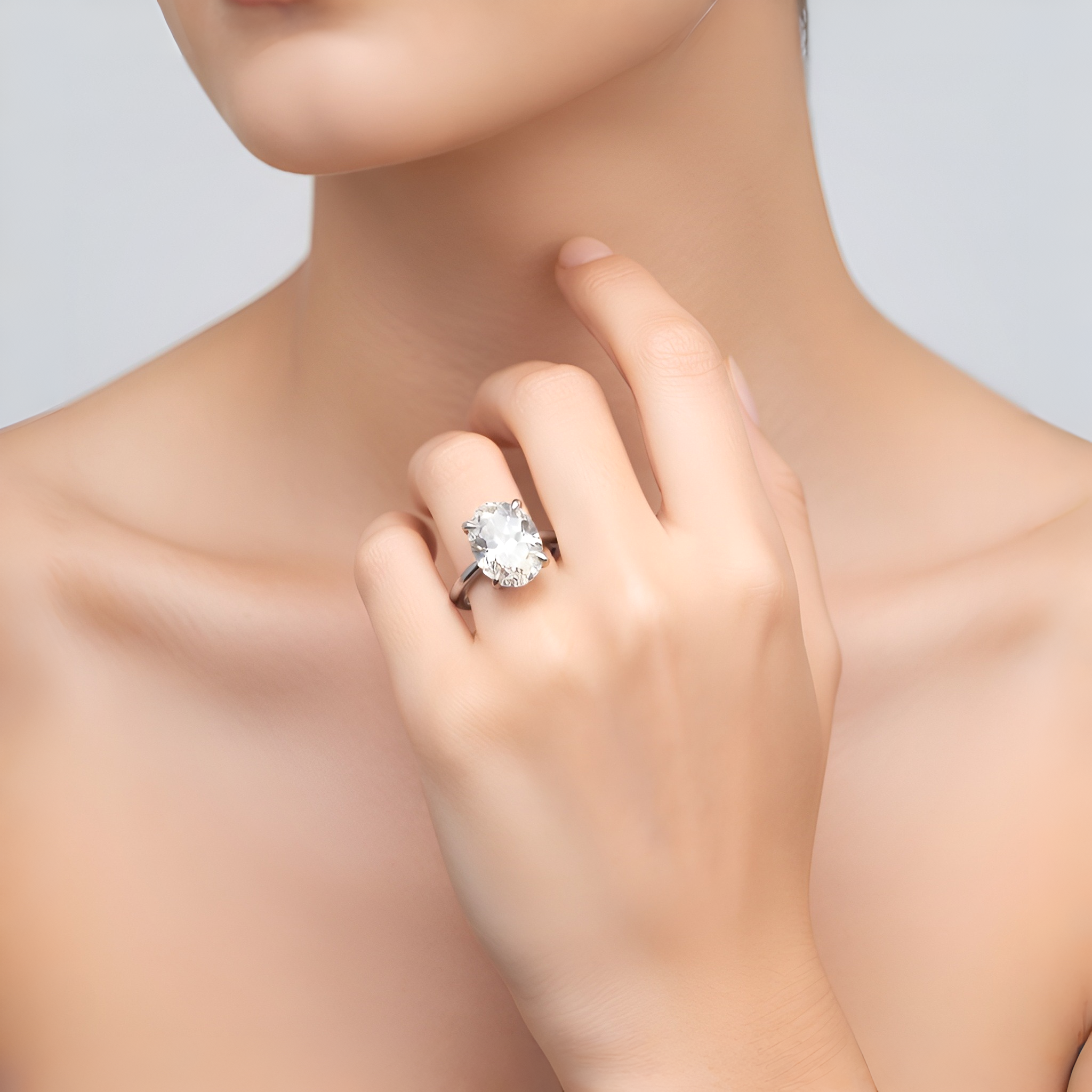 Cassandra - Bague imposante ovale en pierre