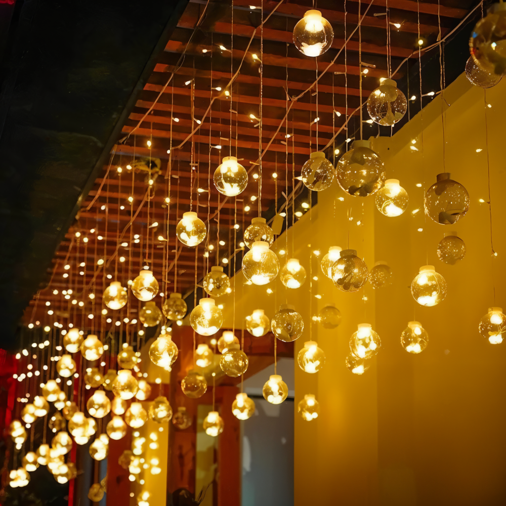 Guirlande lumineuse solaire avec boules – éclairage LED chaud pour l'intérieur et l'extérieur