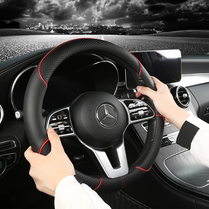 ROADLUX - Housse de volant en cuir synthétique premium conçue avec une texture anti-glissement en diamant pour un confort de conduite et un contrôle améliorés