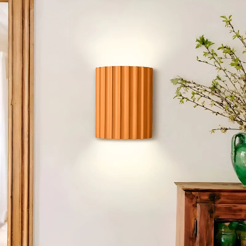 Stravon – Applique LED Rayée en Résine avec Design Nordique Moderne