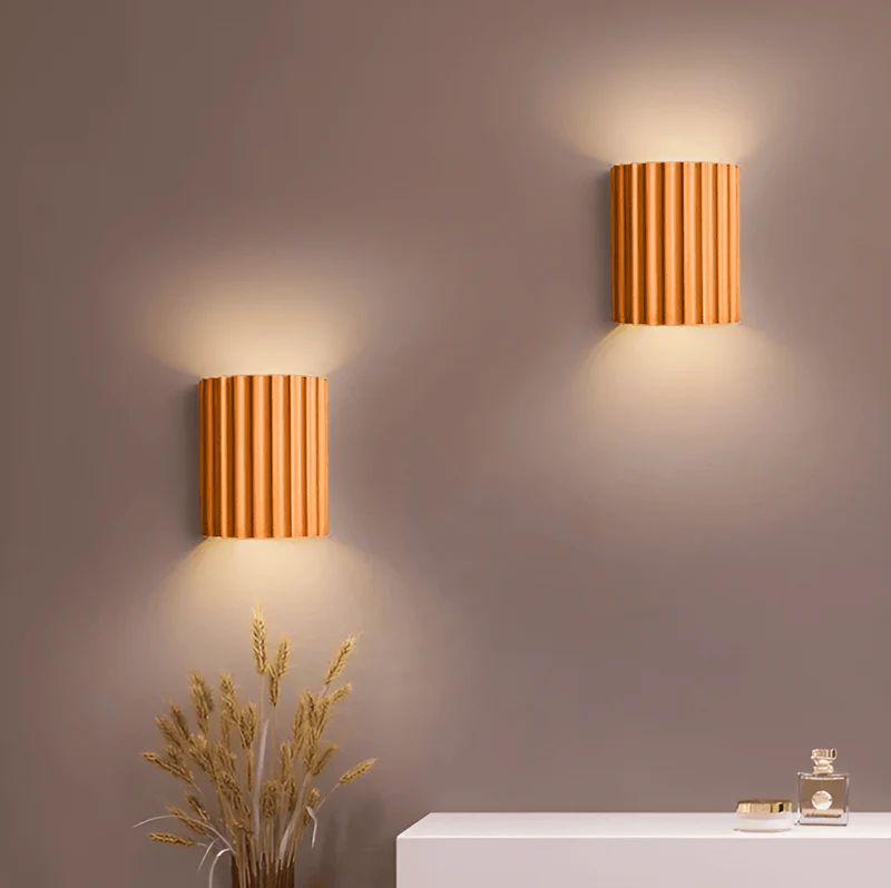 Stravon – Applique LED Rayée en Résine avec Design Nordique Moderne