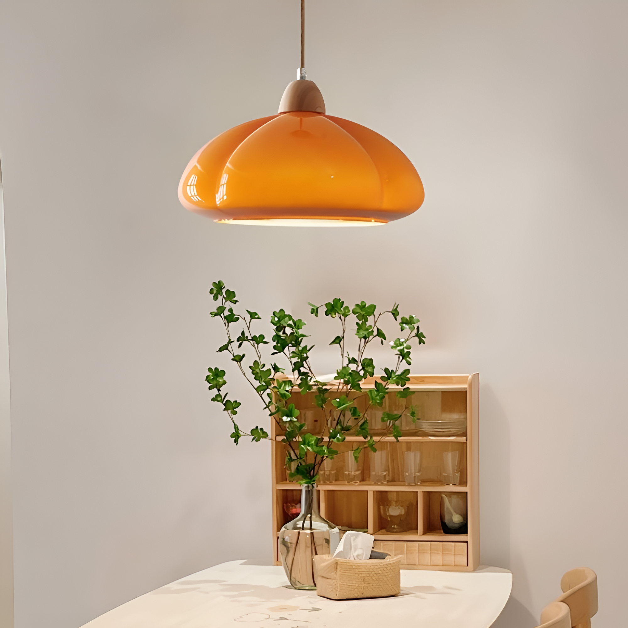 Suspension en verre et bois – lampe rétro au design nordique