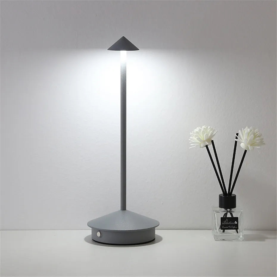 Lampe de table à batterie tactile