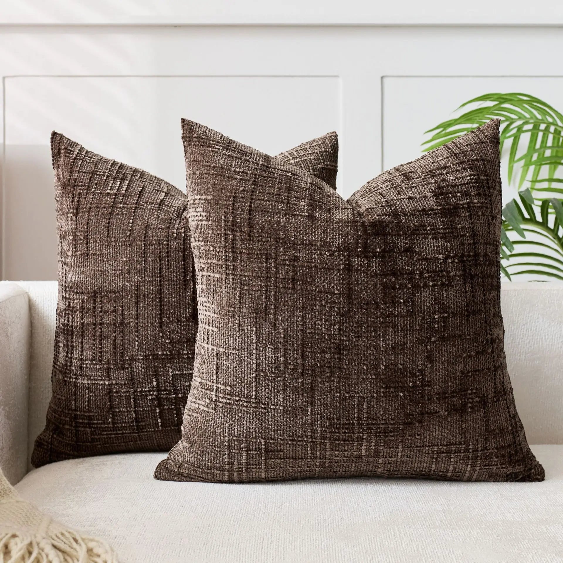 Housse de Coussin Chenille avec Structure en Bambou pour un Intérieur Luxueux et Chaleureux