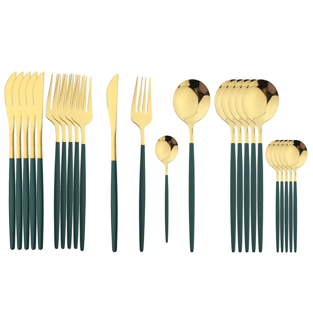 Ensemble de Couverts en Or Luxe - Pour une Mise en Table Élégante