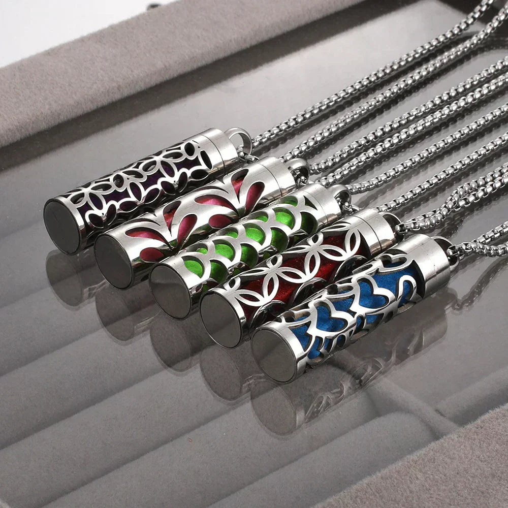 1+1 Gratuit | Collier parfumé pour femmes avec pendentif | Acier inoxydable hypoallergénique | Avec tampons parfumés | 60 cm ajustable