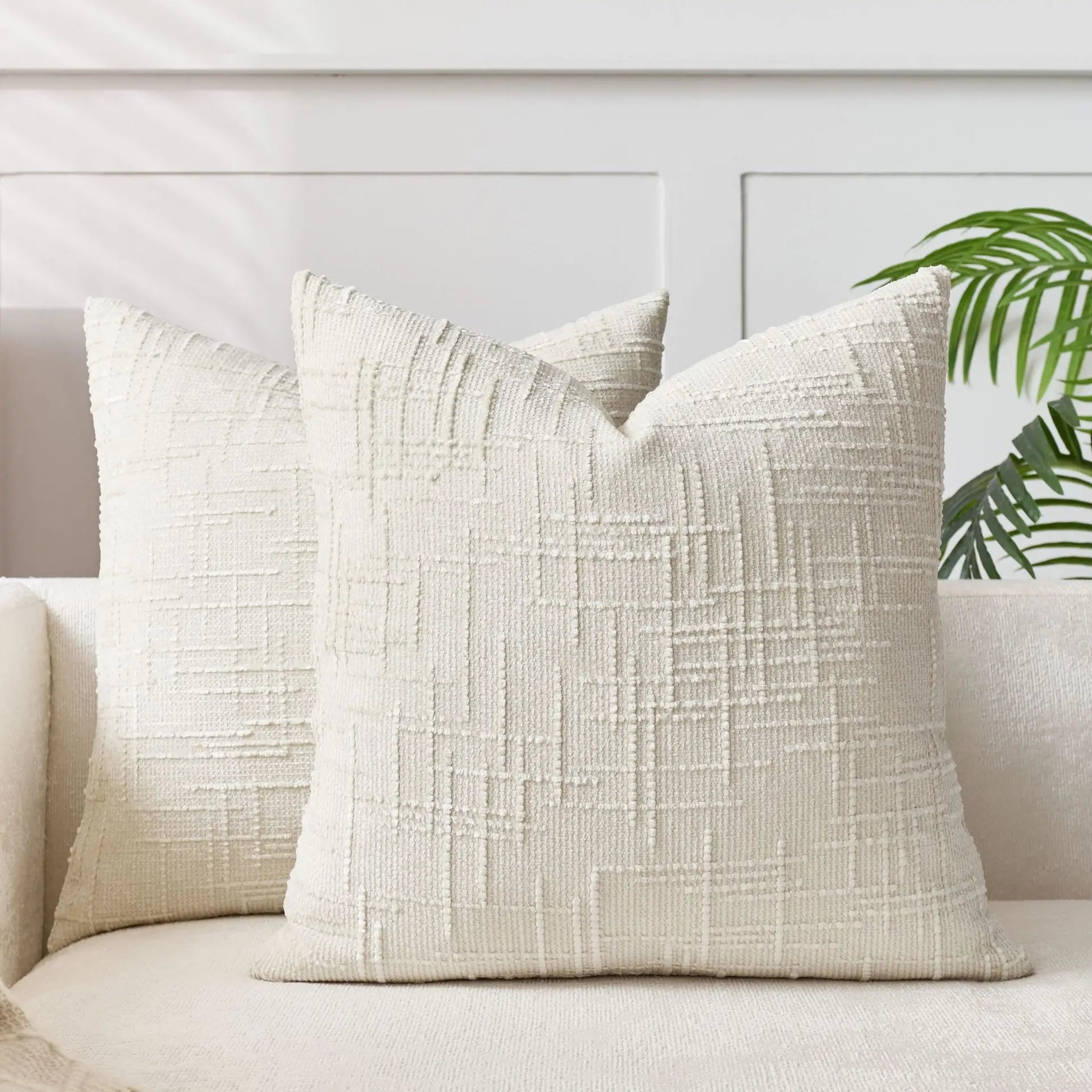 Housse de Coussin Chenille avec Structure en Bambou pour un Intérieur Luxueux et Chaleureux
