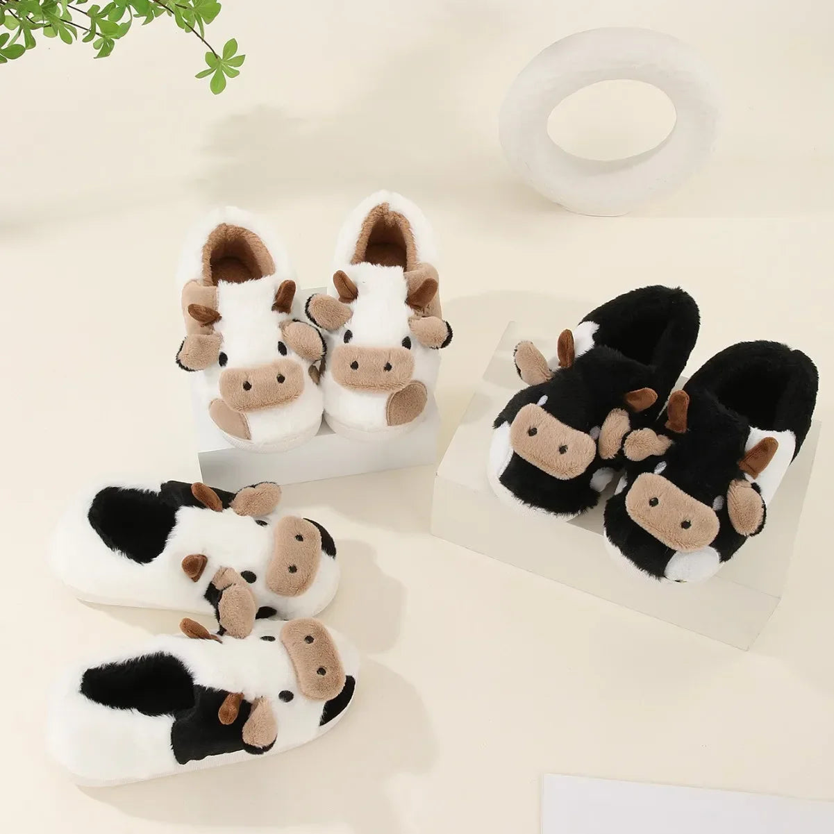 MooVera | Chaussons d'hiver design vache | Doux & Chaud | Antidérapants & Confortables | Chaussons en coton unisexes pour hommes & femmes