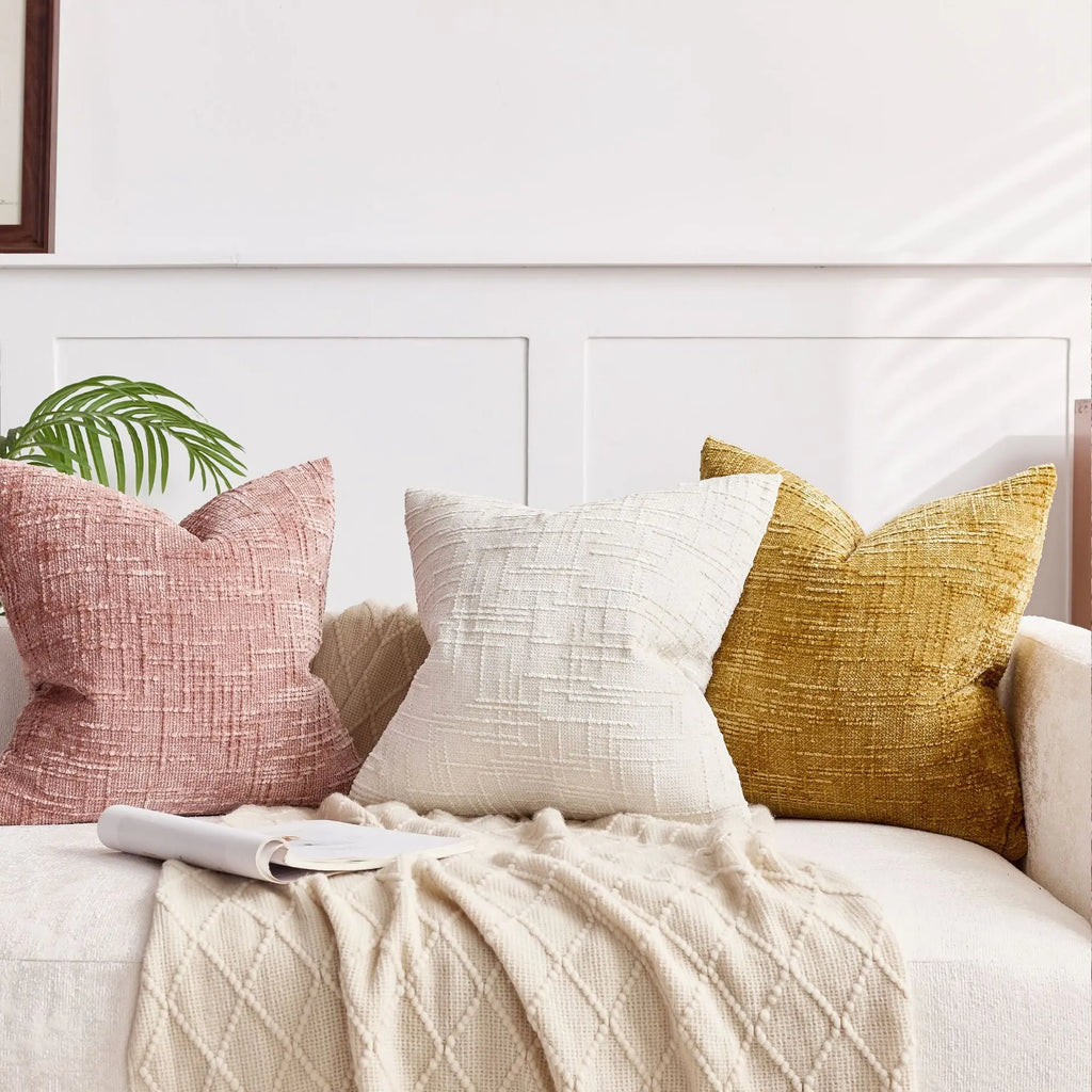 Housse de Coussin Chenille avec Structure en Bambou pour un Intérieur Luxueux et Chaleureux
