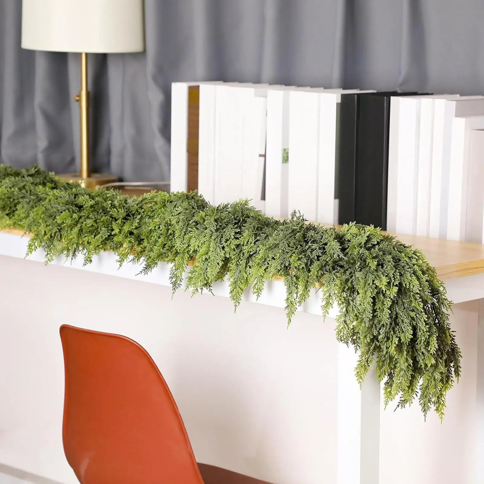Guirlande de Noël Branches Vertes de Cyprès Motif Hivernal Accent