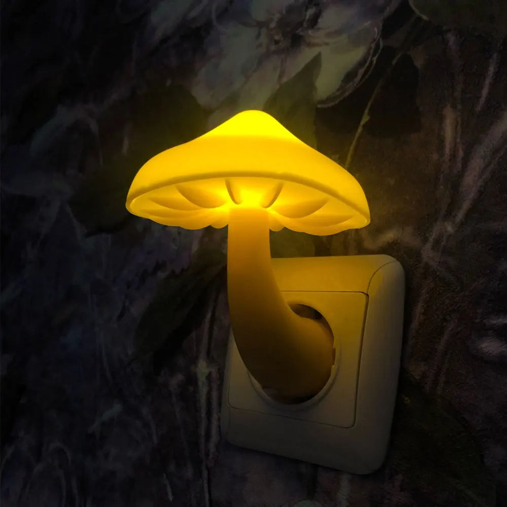 Lampe de nuit LED Lumipilz | Avec capteur crépusculaire | Jaune chaud & Économique | 8×10 cm
