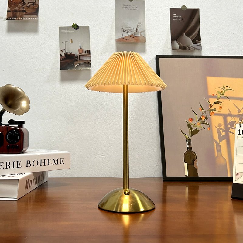 Lampe de table sans fil avec LED et abat-jour en tissu – design scandinave