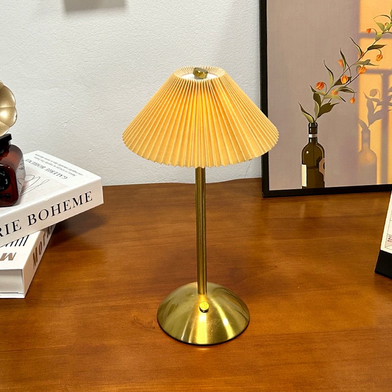 Lampe de table sans fil avec LED et abat-jour en tissu – design scandinave
